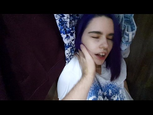 ❤️ Намерих сестра си в гардероба и й помогнах да свърши Анално видео в bg.pornoxlxx.ru ❌